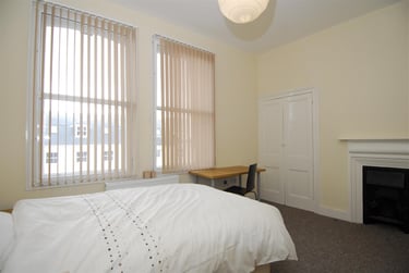 10 bed flat, Ebrington Street, City Centre, Plymouth, PL49AF - Image 2
